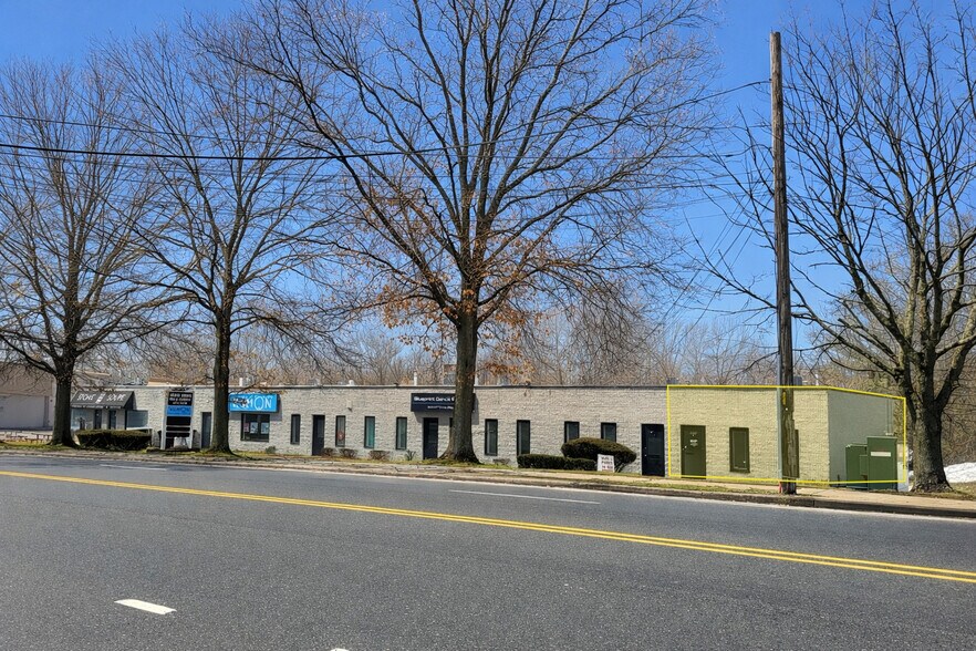 Primary Photo Of 232 N Belle Mead Rd, East Setauket Storefront For Lease
