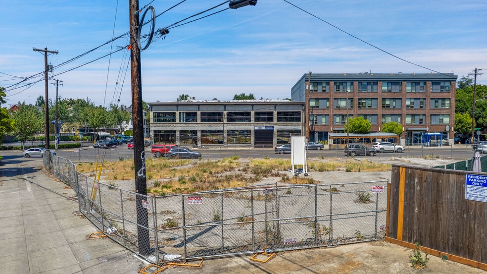 More Photos Of 1312-1334 SE Hawthorne Blvd, Portland Land For Sale