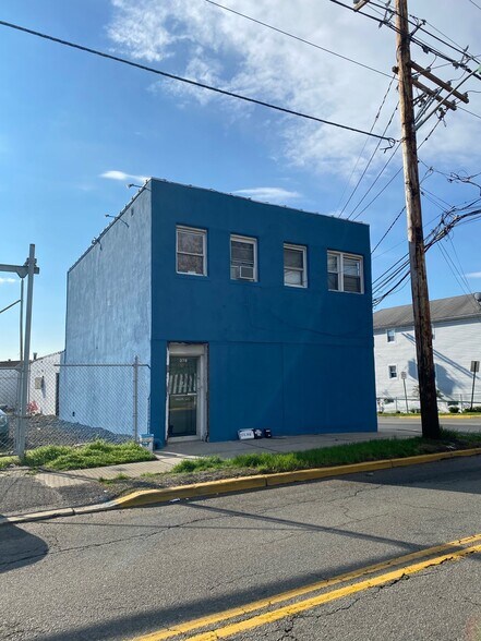 More Photos Of 378 Schuyler Ave, Kearny Office For Sale