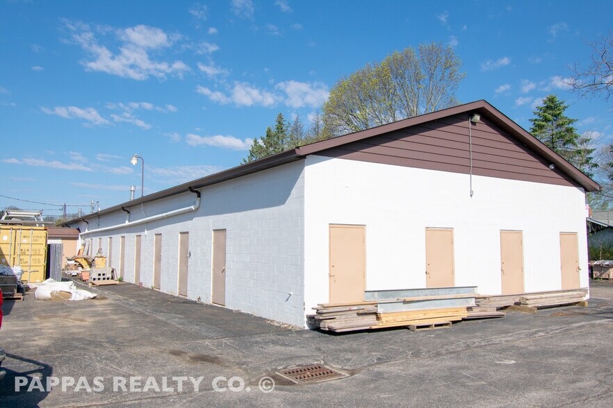 More Photos Of 675-685 High Grove Blvd, Akron Warehouse For Lease