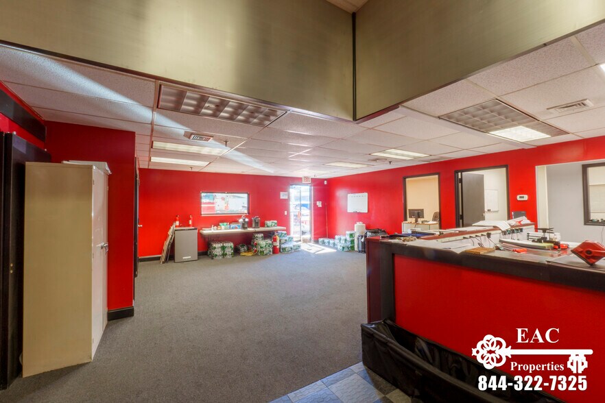 More Photos Of 20 Crescent St, Stamford Warehouse For Lease