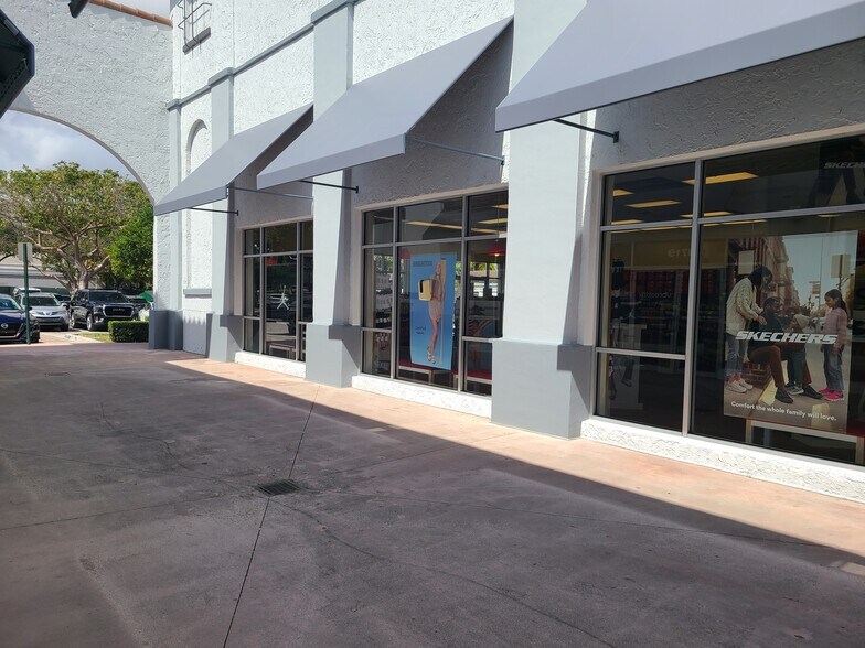 More Photos Of 8651 SW 124th St, Miami General Retail For Lease