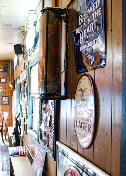More Photos Of 211 N Mechanic St, Weimar Bar For Sale