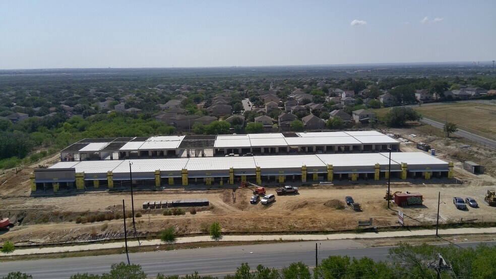 More Photos Of 3822 SE Military Dr, San Antonio Unknown For Lease