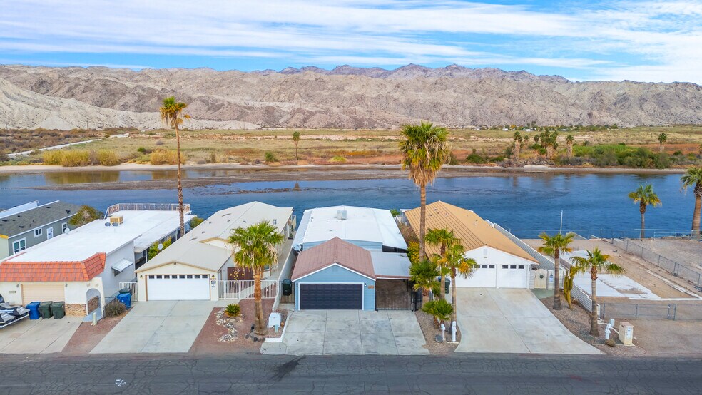 More Photos Of 1837 Riverside Dr, Bullhead City Specialty For Sale