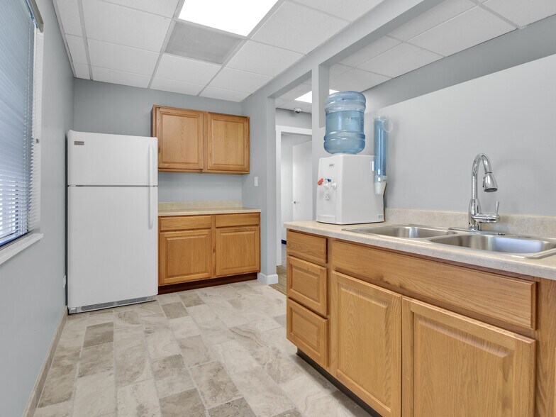 More Photos Of 8410 Umatilla St, Denver Office For Lease