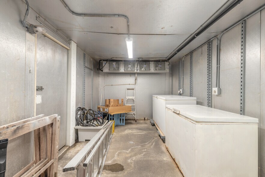 More Photos Of 258 Riverside Dr, Daytona Beach Storefront Retail Office For Sale