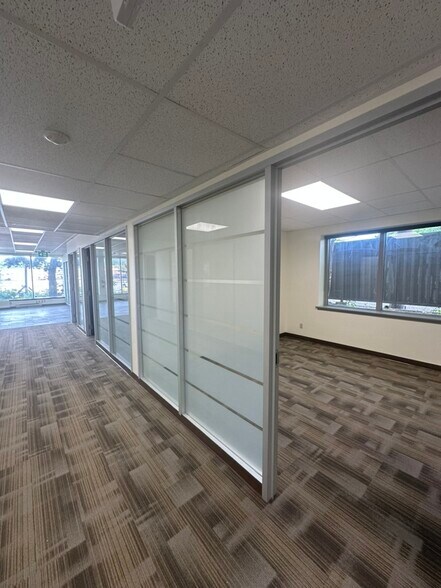 More Photos Of 1296 Carling Ave, Ottawa Office For Lease