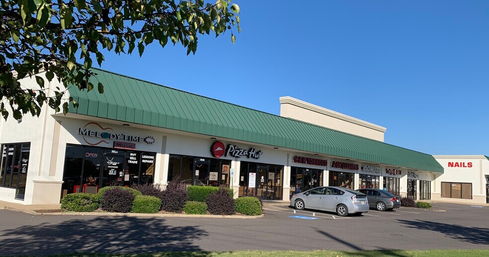 Primary Photo Of 3024-3046 E Goodman Rd, Southaven Unknown For Lease