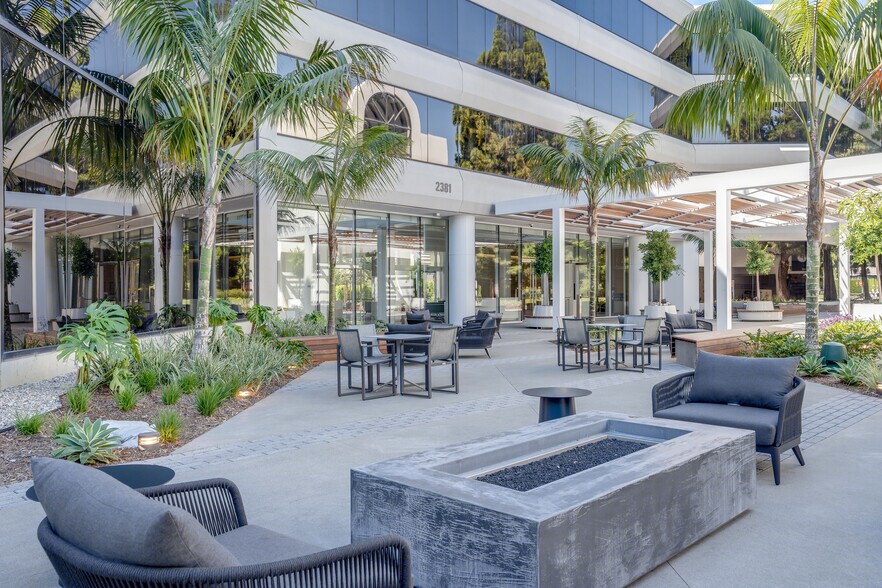 More Photos Of 2361-2381 Rosecrans Ave, El Segundo Office For Lease