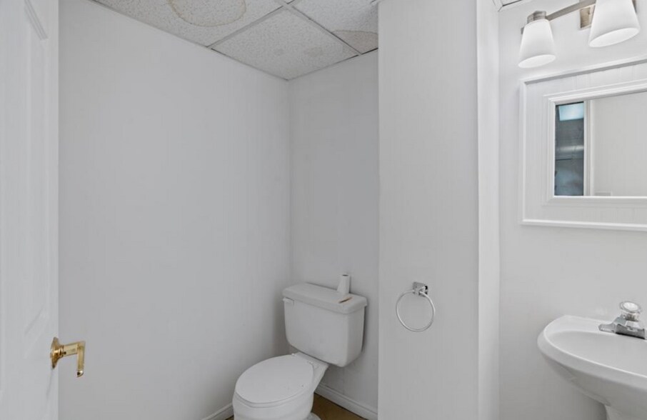 More Photos Of 195 Main St, Lucan Biddulph Apartments For Sale