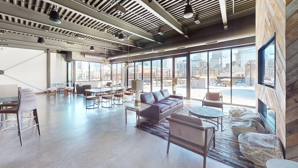 More Photos Of 322 S Green St, Chicago Office For Lease