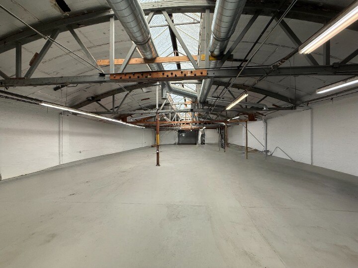 More Photos Of 4234 N Pulaski Rd, Chicago Warehouse For Lease