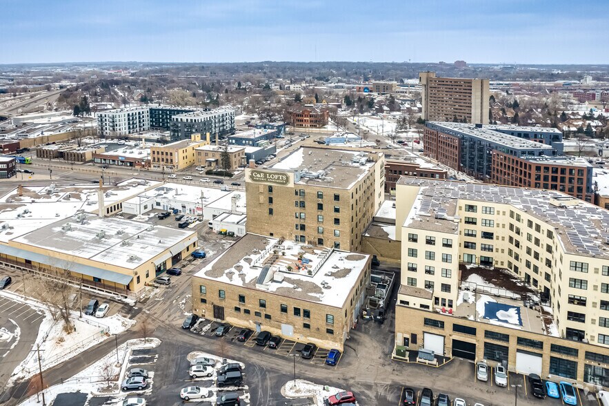 More Photos Of 2410 University Ave W, Saint Paul Apartments For Lease