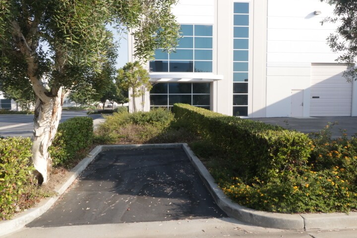 More Photos Of 2816 Columbia St, Torrance Light Distribution For Lease