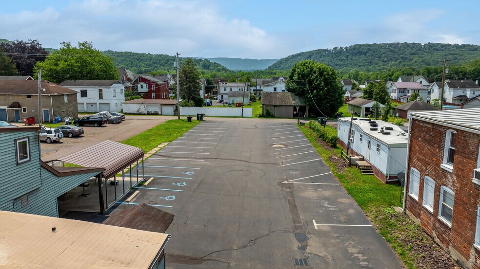 More Photos Of 430 W 3rd St, Nescopeck Restaurant For Sale