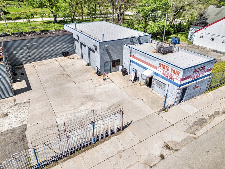 More Photos Of 20041 John R St, Detroit Service For Sale