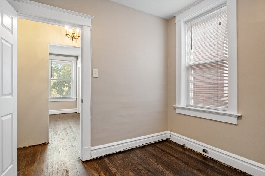 More Photos Of 5007 Goethe Ave, Saint Louis Multifamily For Sale