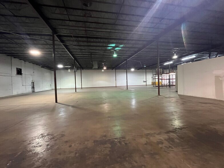 More Photos Of 4220-4232 Charter Ave, Oklahoma City Warehouse For Lease