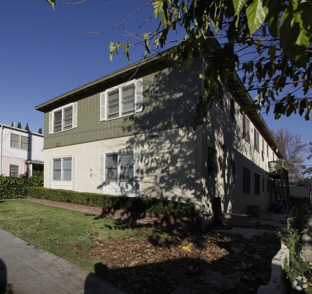 Primary Photo Of 13227 Oxnard St, Van Nuys Apartments For Sale