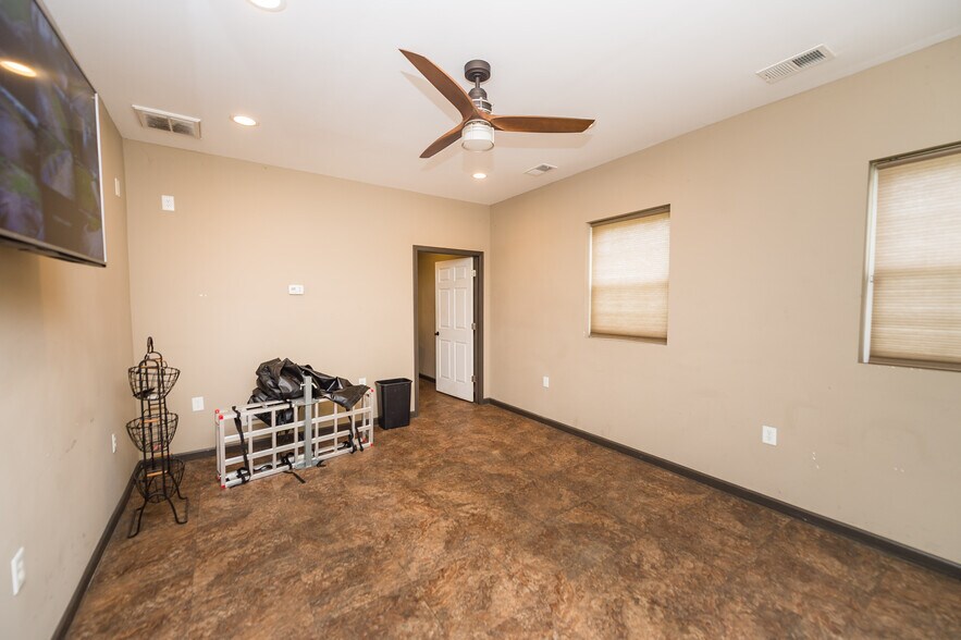 More Photos Of 2648 Rainbow Lake Rd, Inman Flex For Sale