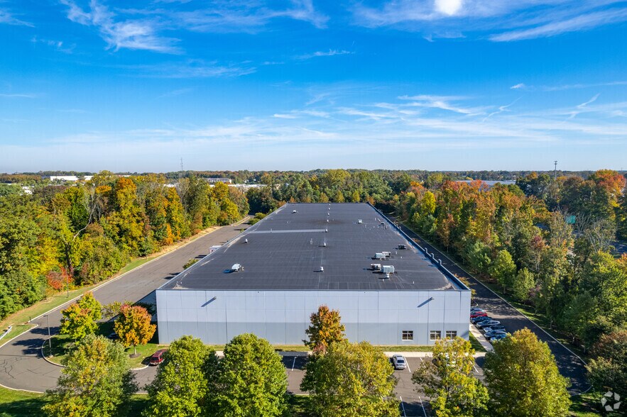 More Photos Of 401 Bordentown Hedding Rd, Bordentown Distribution For Lease