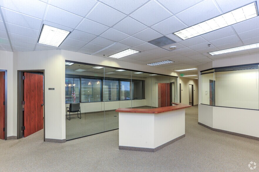 More Photos Of 450 E John Carpenter Fwy, Irving Office For Lease