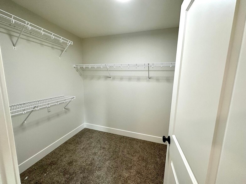 More Photos Of , Kelso Multifamily For Sale