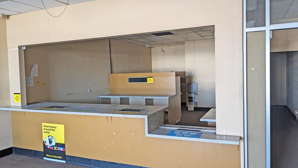 More Photos Of 10948 Imperial Hwy, Norwalk Unknown For Lease