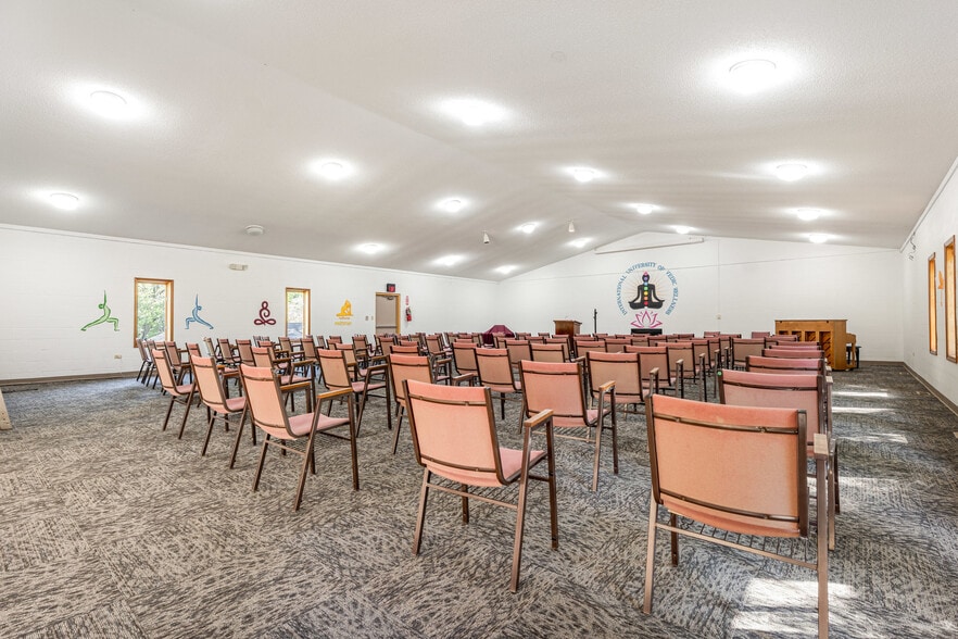 More Photos Of 1626 State Route 31, Oswego Specialty For Sale