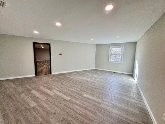 More Photos Of 26 Jinny Hill Rd, Cheshire Service For Sale