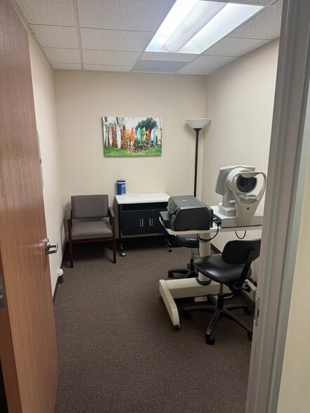 More Photos Of 2045 Royal Ave, Simi Valley Medical For Lease