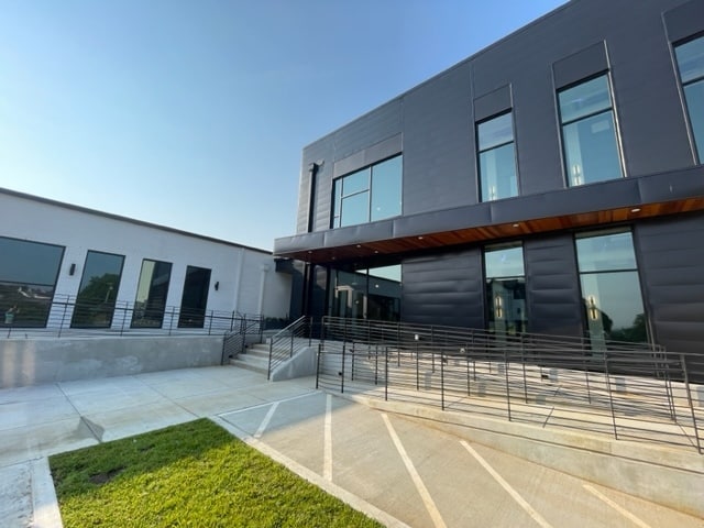 More Photos Of 6100 Robertson Ave, Nashville Storefront For Lease