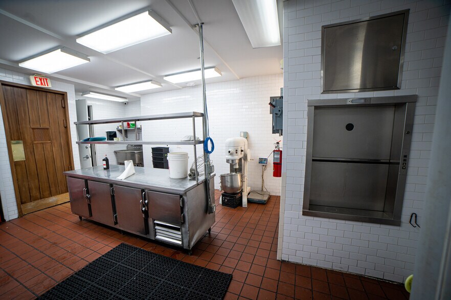 More Photos Of 1655 Sheepshead Bay Rd, Brooklyn Restaurant For Sale