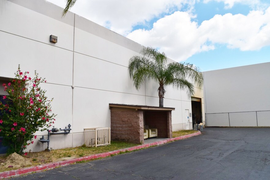 More Photos Of 2182 Maple Privado, Ontario Warehouse For Sale