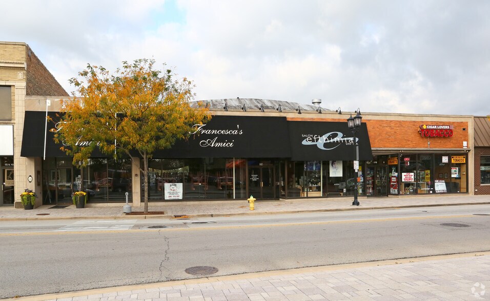More Photos Of 174-176 N York Rd, Elmhurst Storefront For Sale