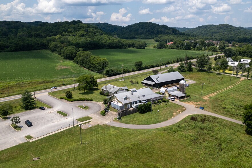 More Photos Of 4125 Whites Creek Pike, Whites Creek Unknown For Lease