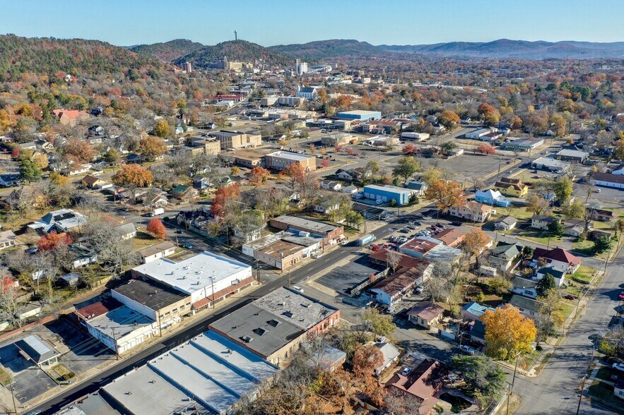 More Photos Of 715 Hobson Ave, Hot Springs National Park Office For Lease