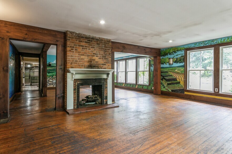 More Photos Of 234 N Bedford Rd, Mount Kisco Freestanding For Sale