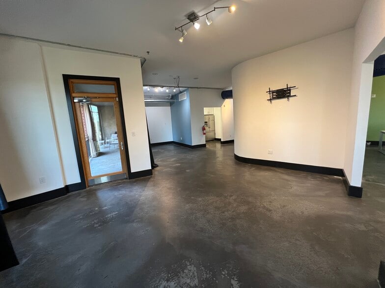 More Photos Of 319 Atlanta St, Marietta Office For Sale