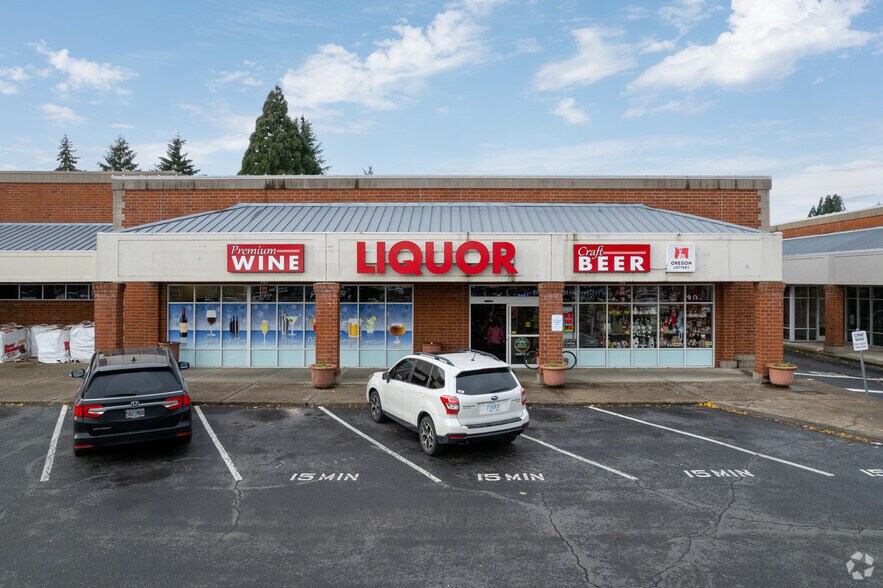 More Photos Of 5013-5025 River Rd N, Salem Unknown For Lease