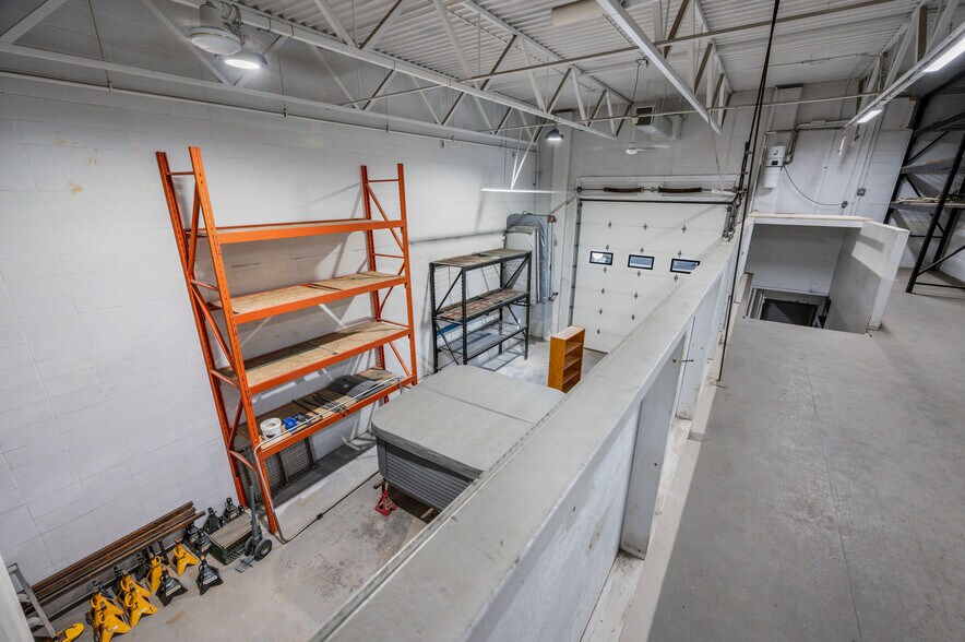 More Photos Of 4116 64 Av SE, Calgary Industrial For Sale
