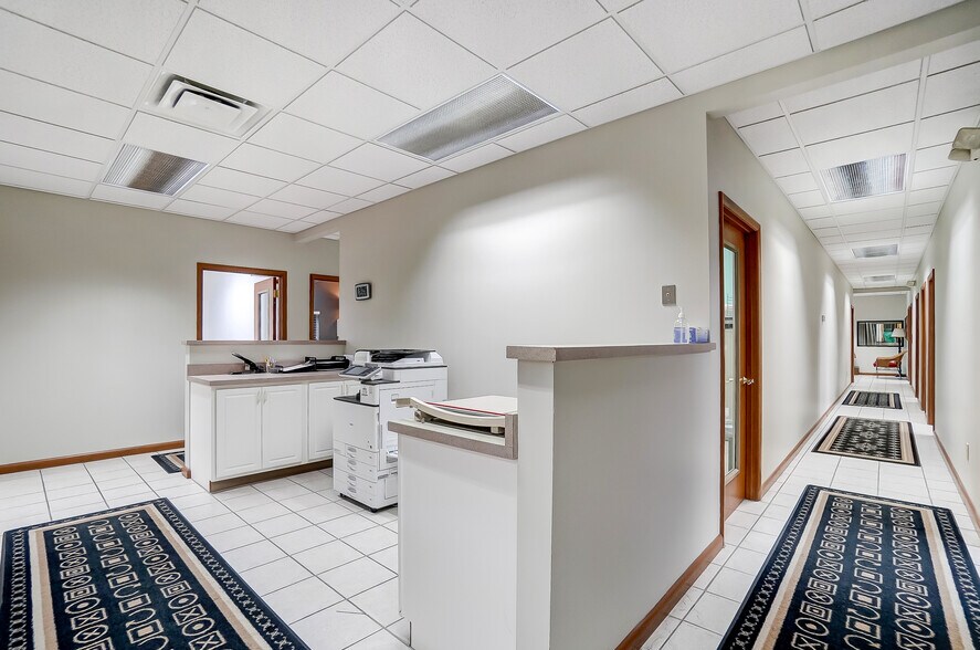 More Photos Of 8900 N Dixie Dr, Dayton Medical For Lease