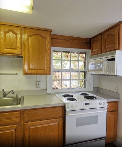 More Photos Of 21 E Church St, Frederick Office Residential For Lease