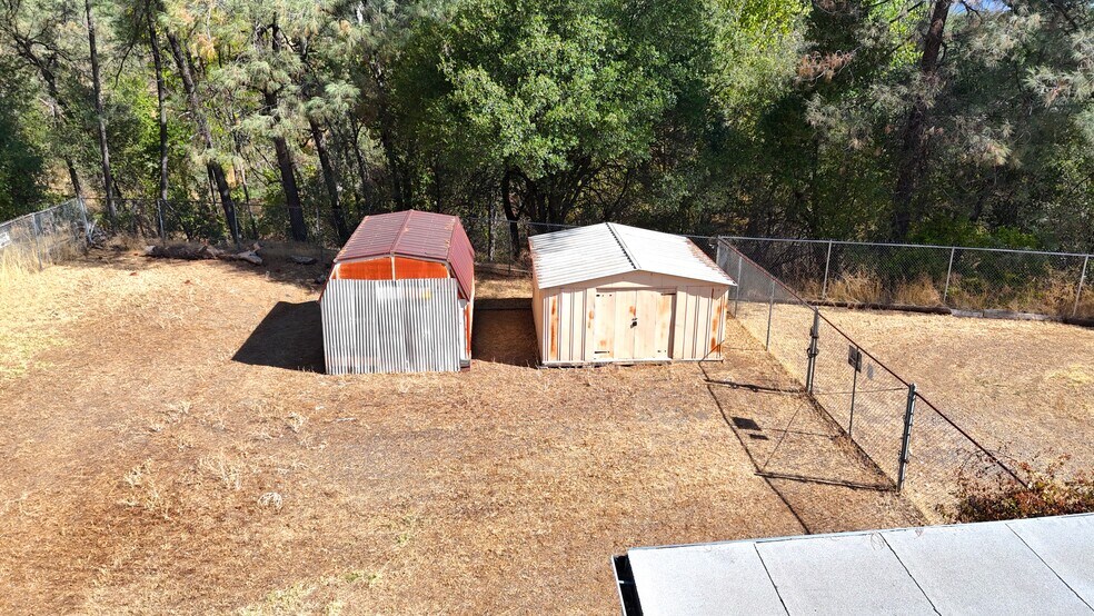 More Photos Of 2900 Cascade Blvd, Shasta Lake Service For Sale