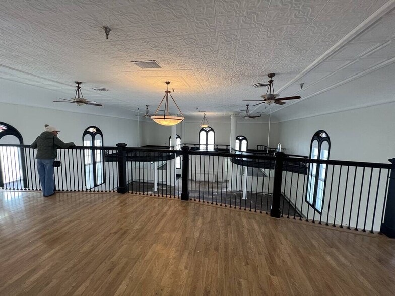 More Photos Of 45 Pearl St, Portsmouth Office For Sale