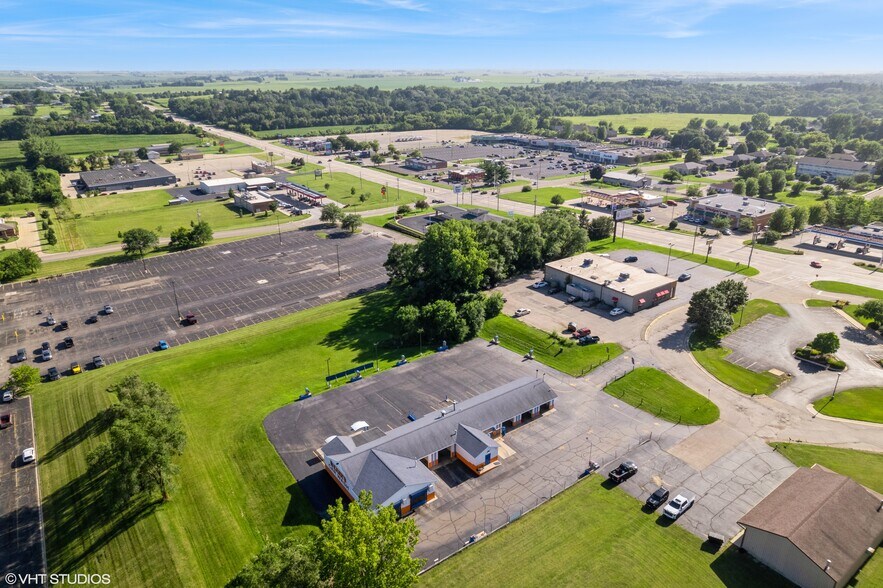 More Photos Of 731 Midwest Ct, Freeport Carwash For Sale