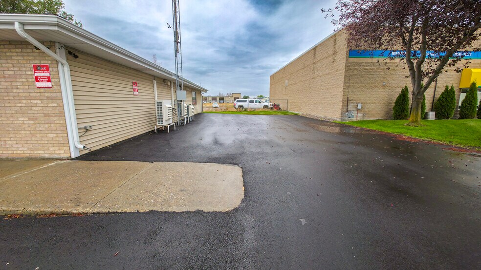 More Photos Of 1190 Lincoln Rd, Idaho Falls Office For Sale