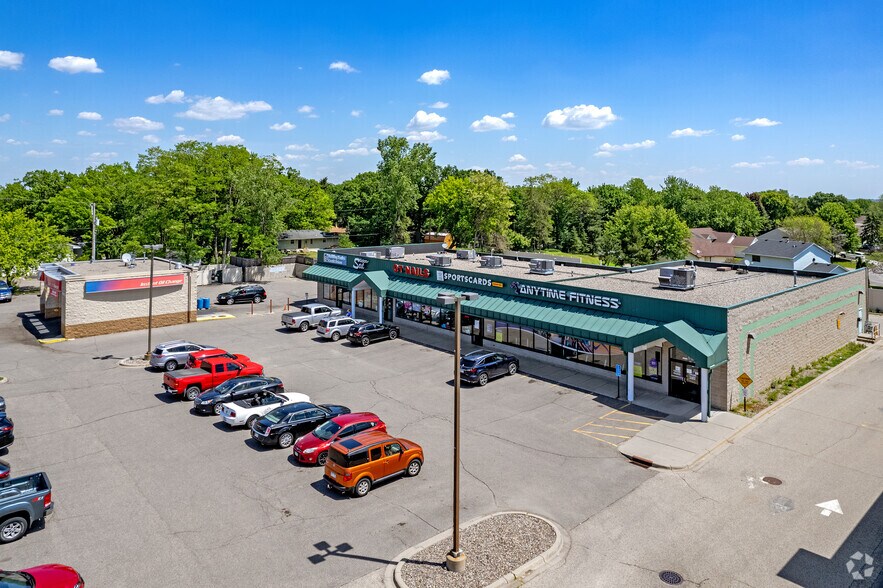 More Photos Of 2680-2688 Rice St, Saint Paul Unknown For Lease