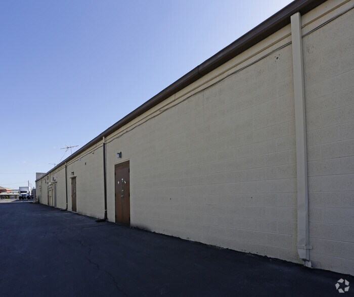 More Photos Of 6570-6628 S State St, Salt Lake City Freestanding For Lease